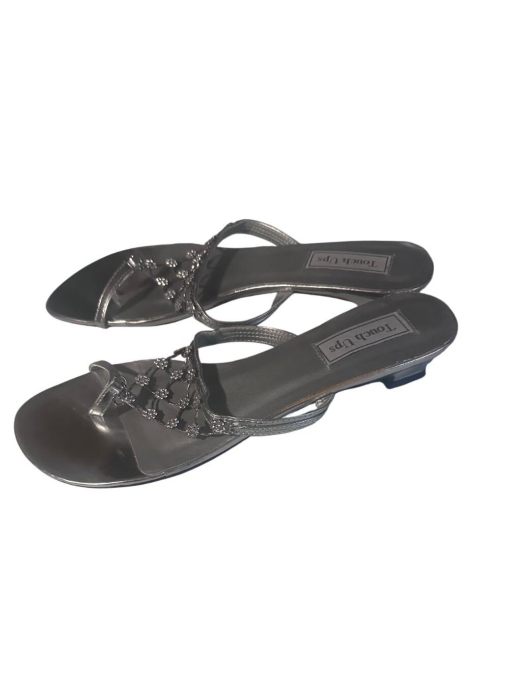 Touch Ups silver floral rhinestones toe loop sandals size 10